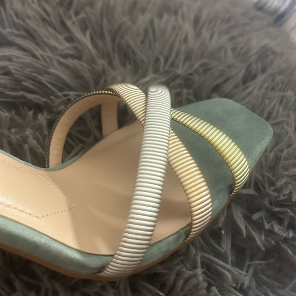 New!Charles David Size 11 Strappy high stiletto metallic straps back zipper - Picture 4 of 8